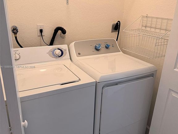 5th image of 12185 SW 125th Ct