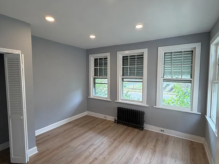 120 Washington Ave #A — Photo 2