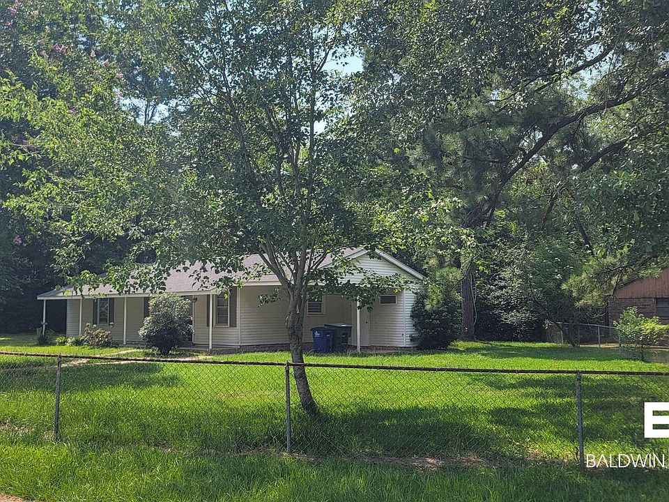 1st image of 809 Dauphine Cir