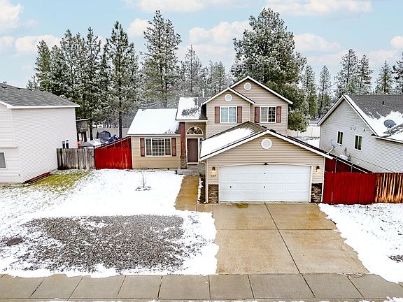 3rd image of 3317 Thistle Creek Ln