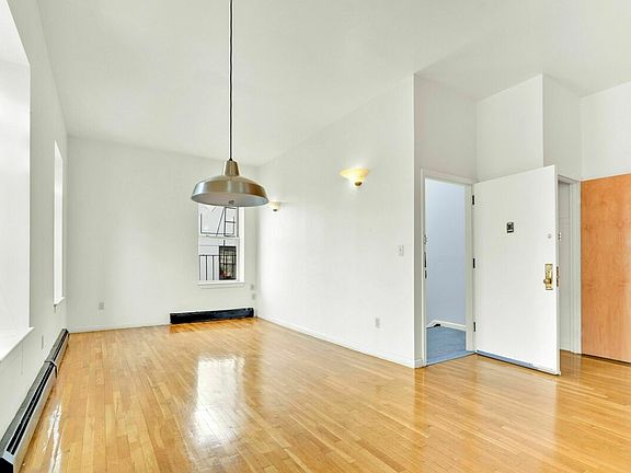 3rd image of 1024 Dekalb Ave #3