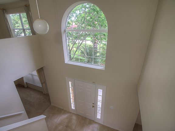 2nd image of 642 NW Bayshore Boulevard