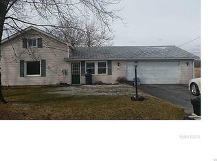 13447 W Lee Rd, Albion, NY 14411