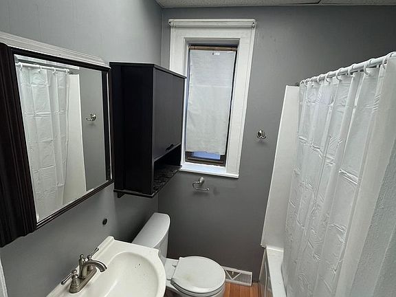 2nd image of 1202 W 151st St APT 1R