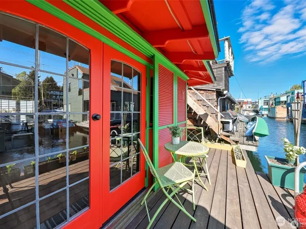 2727 Fairview Avenue E #18, Seattle, WA 98102
