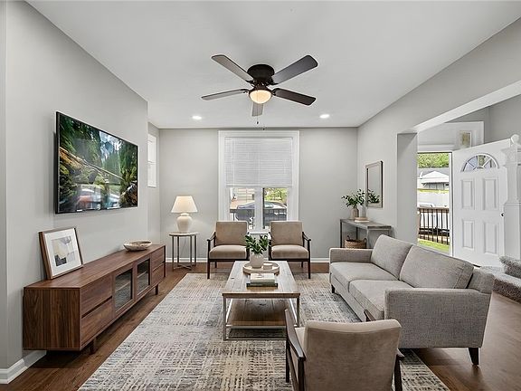 3rd image of 641 Tingley Ave