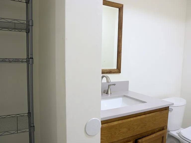637 Farmington Pl #8 — Photo 7