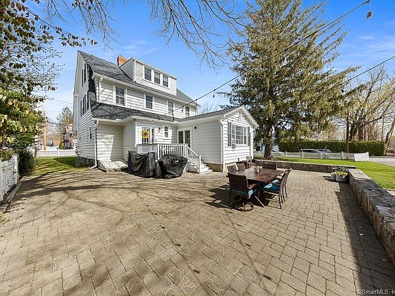 3rd image of 317 Stratfield Rd