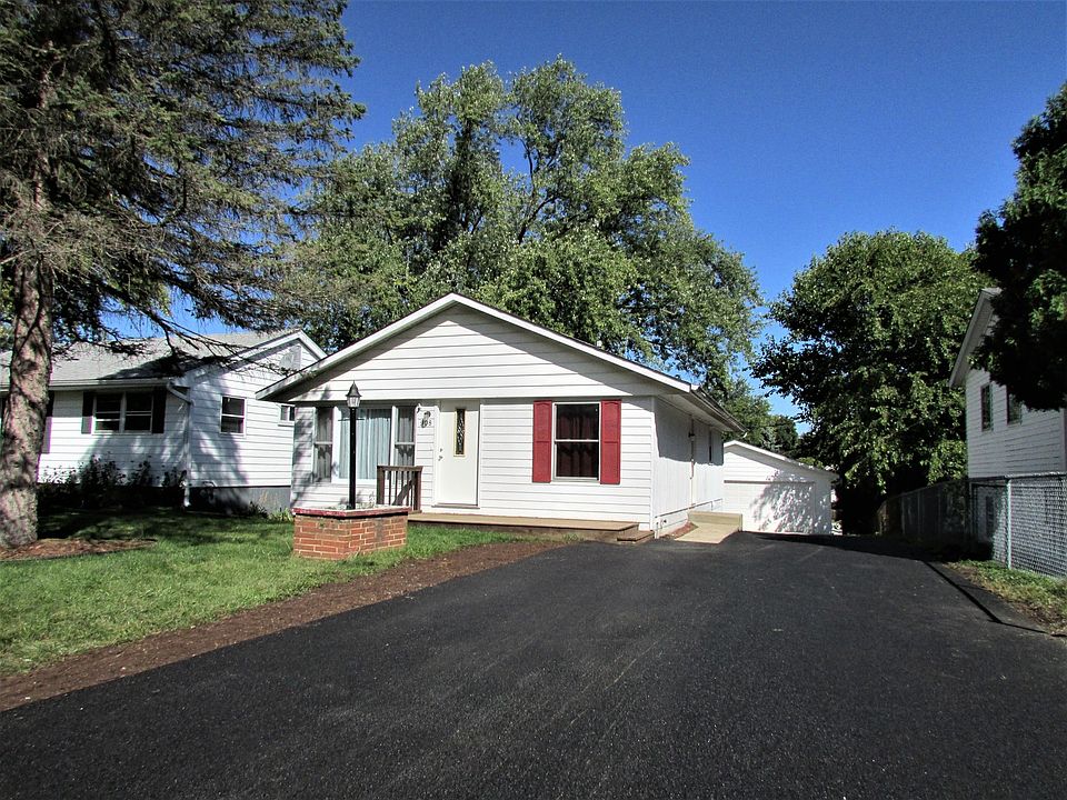 1st image of 908 Central Park Dr