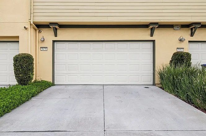 5679 Melodia Cir — Photo 21