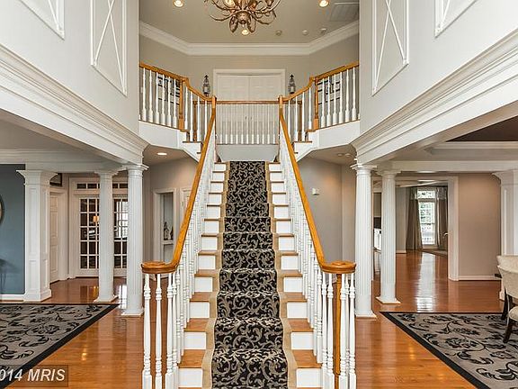 3rd image of 2572 Flora Meadows Dr
