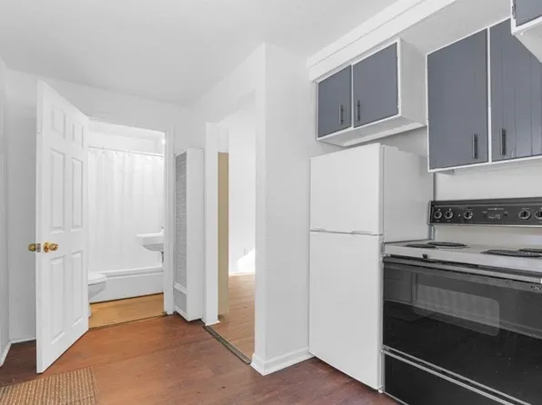 1107 Barr Ave, Lansing, MI 48911