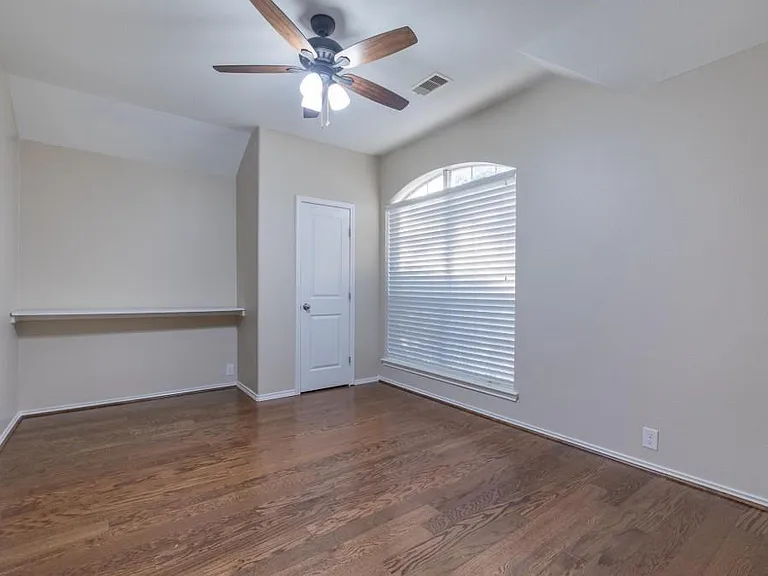 5402 Hickory Harvest Dr — Photo 13