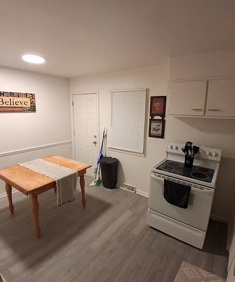 2202 S Cedar Ave #3 — Photo 3