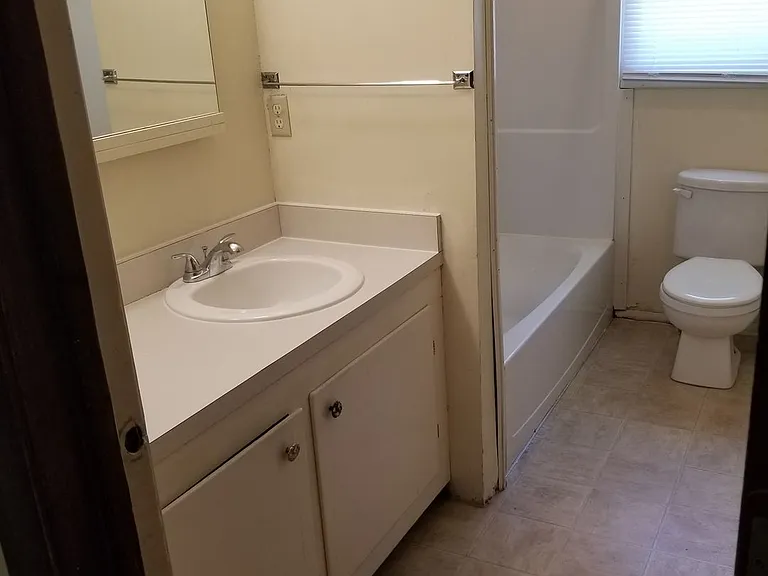 12429 Westwood Ln — Photo 7