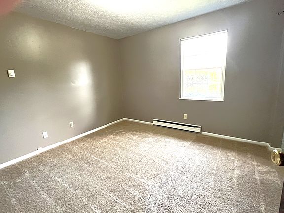 5th image of 1016 Arrowhead Dr