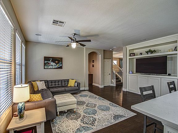 5th image of 3360 E Sierra Madre Ave