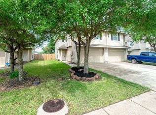 431 Folk Crest Ln, Dickinson, TX 77539