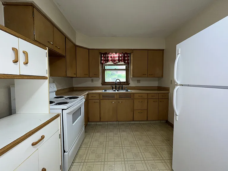 2296 Woodworth St — Photo 7