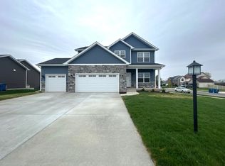 863 Valley View Dr, Lowell, IN 46356