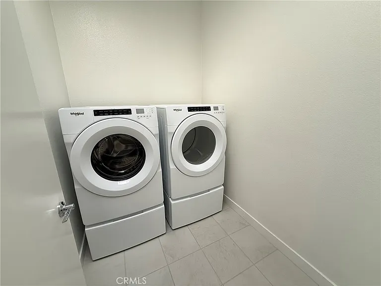 693 S Lyon St #693 — Photo 5