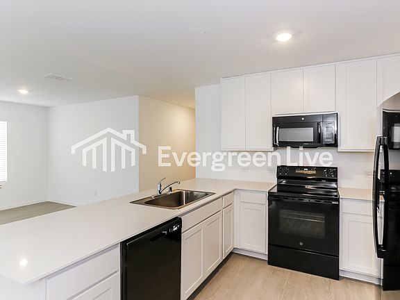 4th image of 10017 Southwest Dr