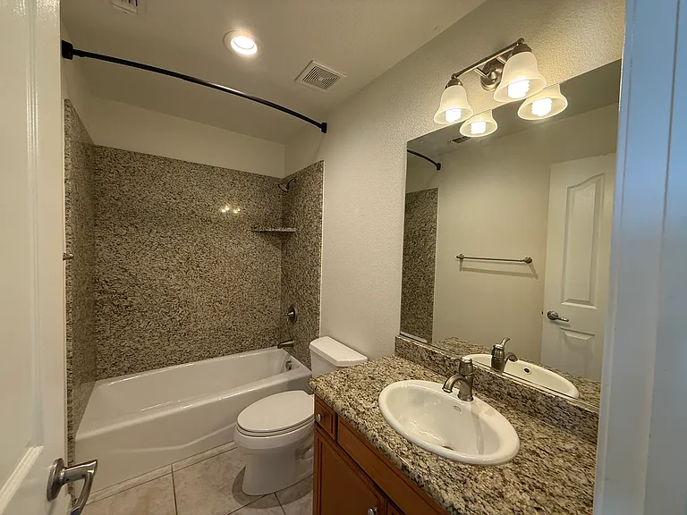 498 W Callado Ct — Photo 7