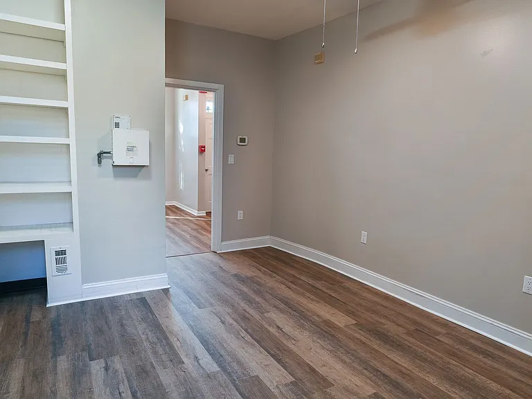 226 Forster St — Photo 9