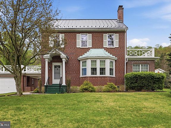 2nd image of 12035 Bedford Rd NE