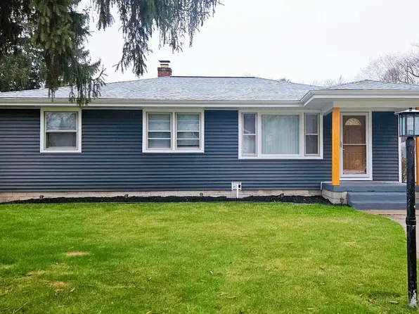 1136 Garfield St, Hobart, IN 46342