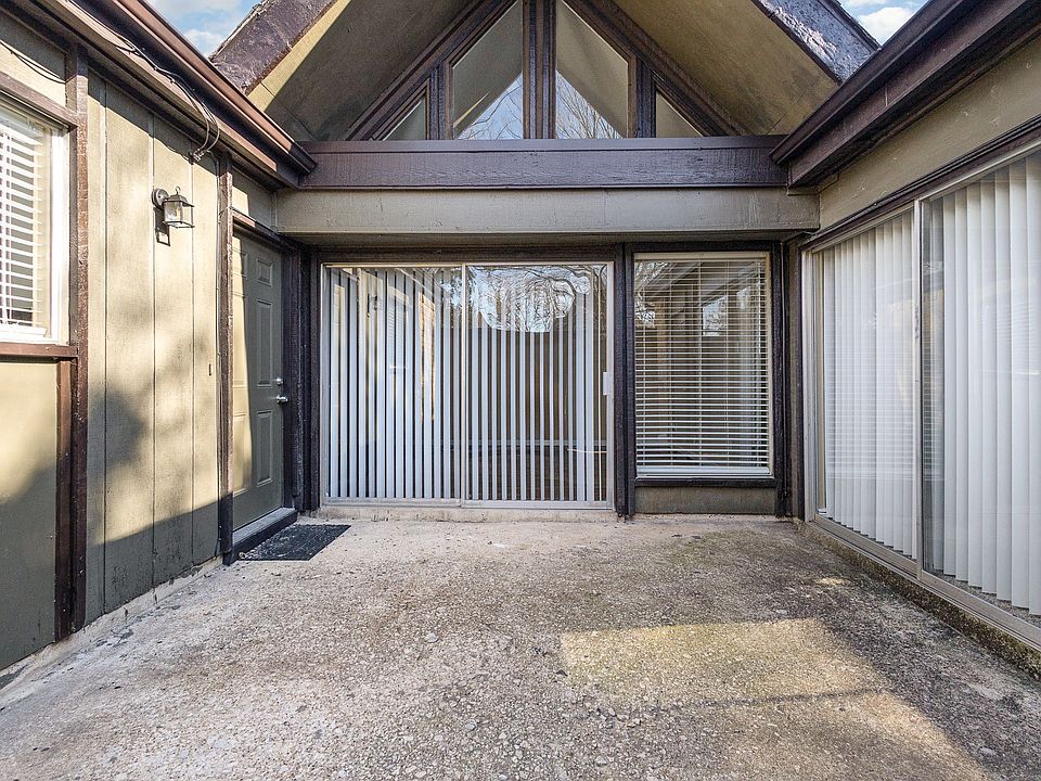 1st image of 4601 Country Creek Dr APT 1003