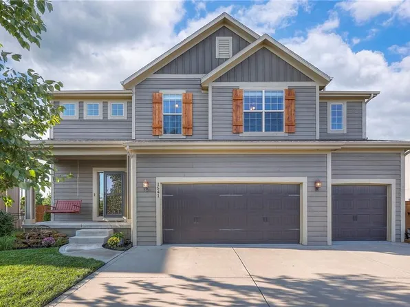 1541 SW Merryman Dr, Lees Summit, MO 64082