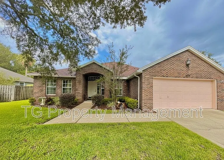 1449 Blue Heron Ln E — Photo 7