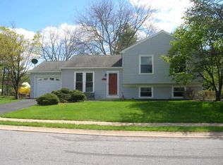 2358 New St, East Petersburg, PA 17520