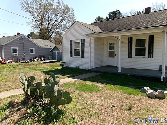 2nd image of 3004 Pickett St