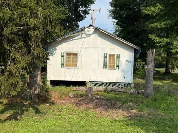 913 Vinecliff St, Waterport, NY 14571