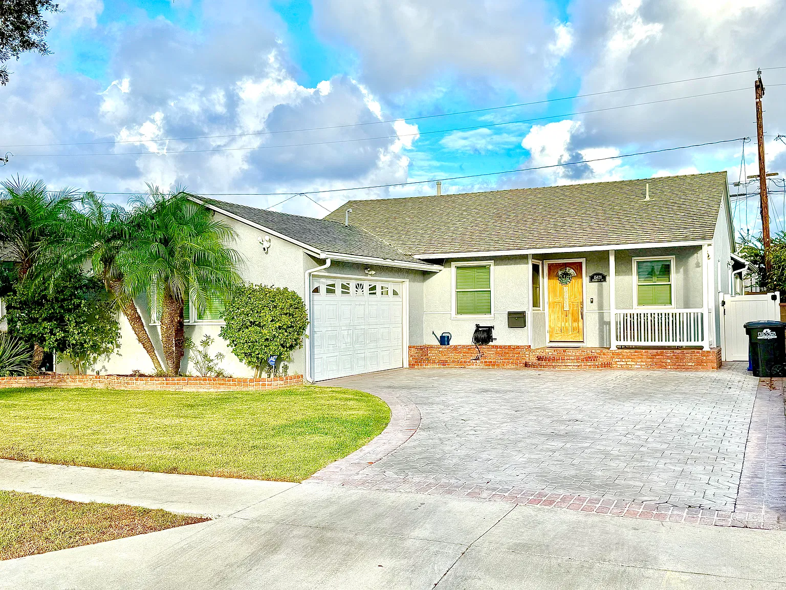 4 bed, 1579 sqft, $4,950 — Photo 1