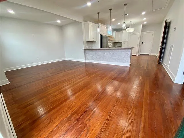 130 Metairie Lawn Dr — Photo 2