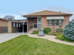879 Antonio St, Pickering, ON L1W 1T4