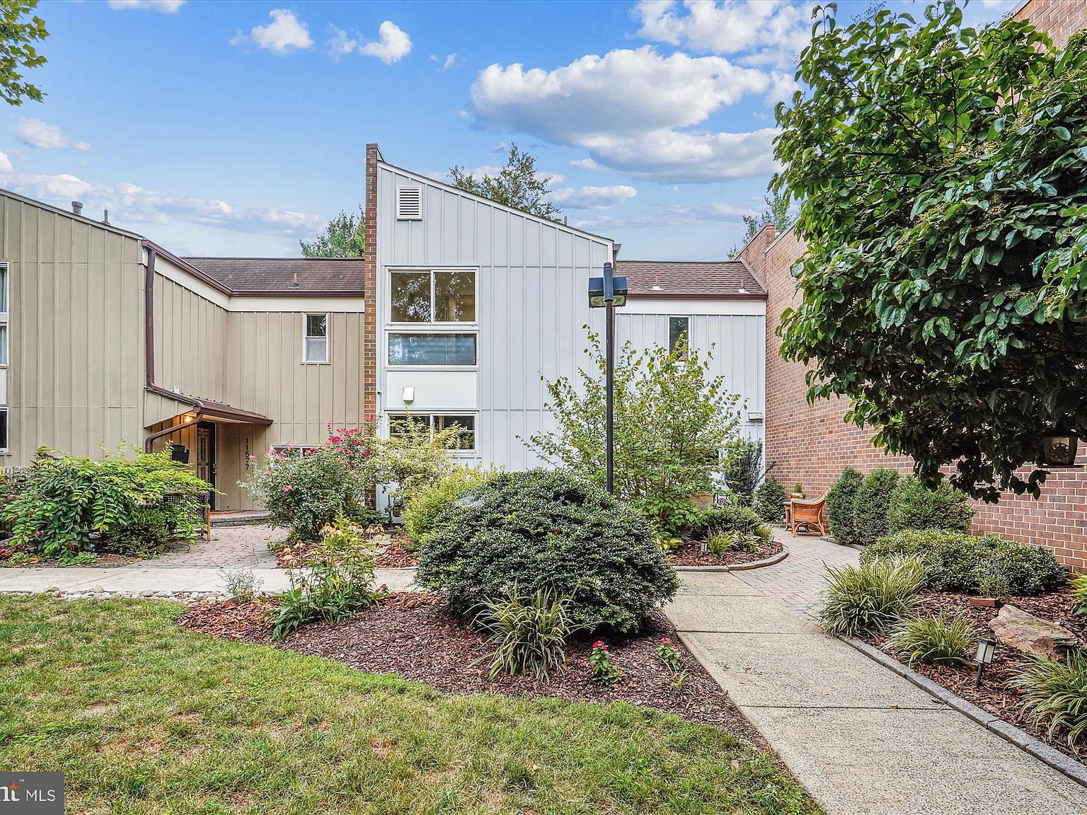 11579 Links Dr, Reston, VA 20190 | Zillow