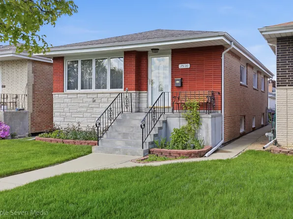 7514 Lockwood Ave, Burbank, IL 60459
