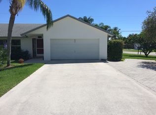 8991 SE Parkway Dr, Hobe Sound, FL 33455
