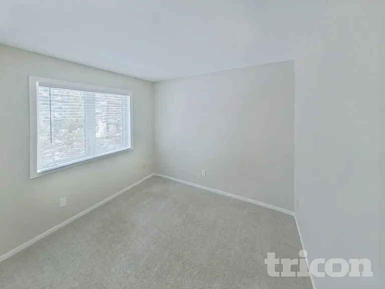 2303 Leyland Cir — Photo 17
