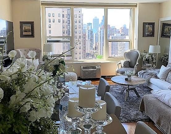 4th image of 1550 N Lake Shore Dr #23DR