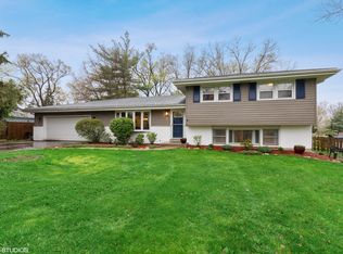 2N600 Diane Ave, Glen Ellyn, IL 60137