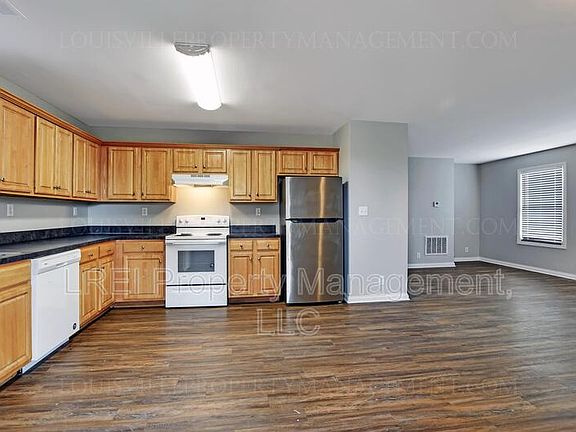 3rd image of 620 Marian Village Dr