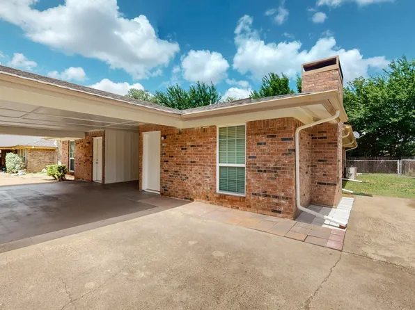 2707-2709 Petersburg Dr, Arlington, TX 76014