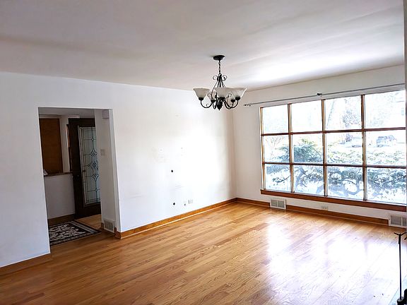 4th image of 0S670 Summit Ave