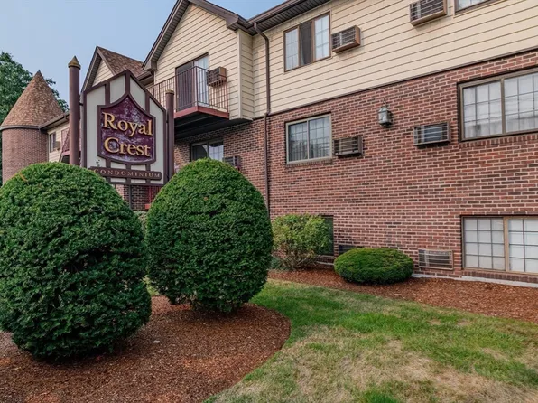9 Royal Crest Dr APT 12, Randolph, MA 02368