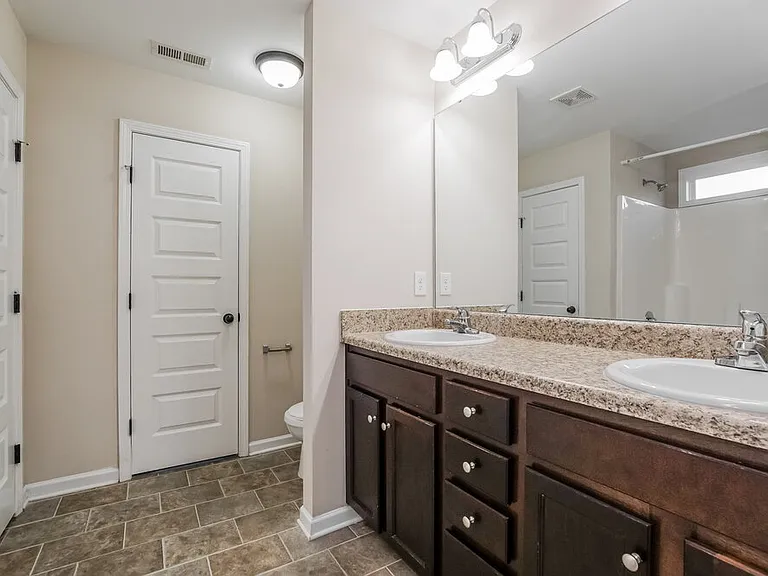 536 McCarthy Dr — Photo 11